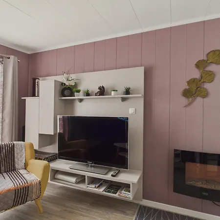 Chalé Joli Pour 6 - Domaine Avec Piscine *