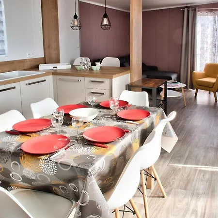 Joli Pour 6 - Domaine Avec Piscine Chalet *