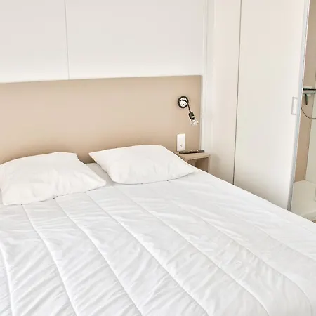 Joli Pour 6 - Domaine Avec Piscine