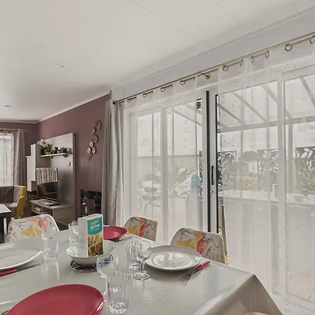Joli Pour 6 - Domaine Avec Piscine *