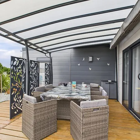 Joli Pour 6 - Domaine Avec Piscine Chalet *