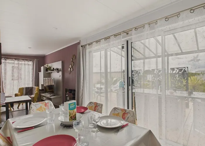 Joli Pour 6 - Domaine Avec Piscine *