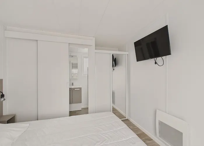 Alpstuga Joli Pour 6 - Domaine Avec Piscine