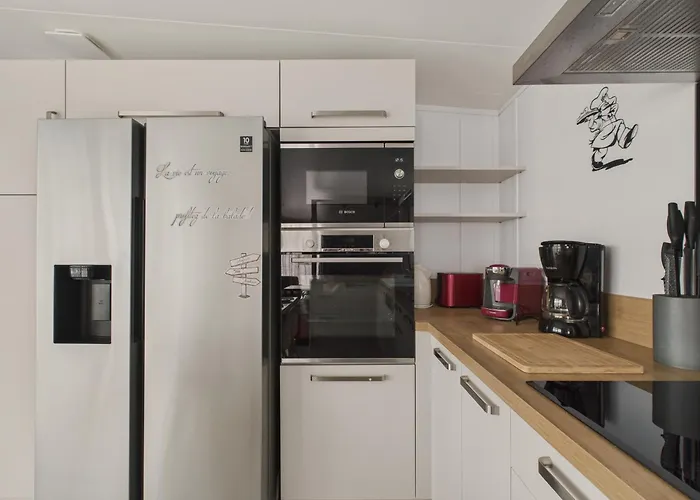 Joli Pour 6 - Domaine Avec Piscine Alpstuga *